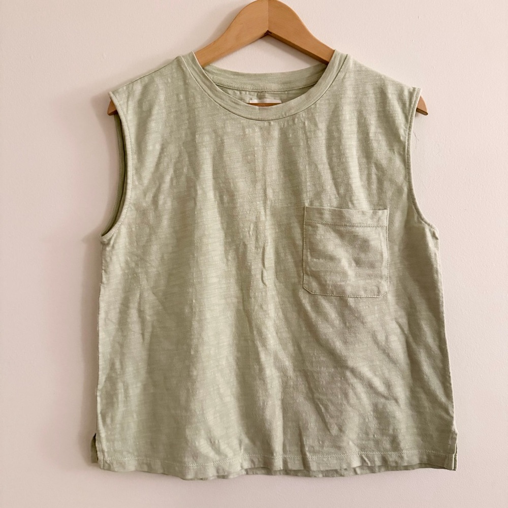 Lou and Grey slub tee size medium sage green 100% cotton